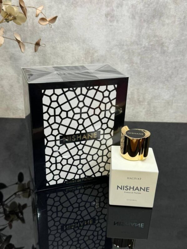 Nishane Hacivat (boxed)