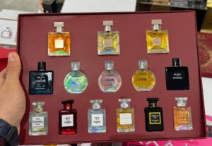 14-in-1 Chanel Mini Perfume Set